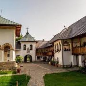 manastirea polovragi1 manastirea polovragi1